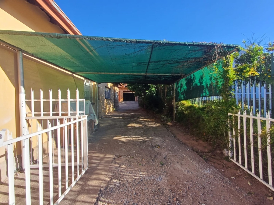 5 Bedroom Property for Sale in Oudorp North West